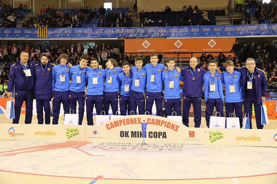 Peta Zetas felicita a los campeones de la Mini Copa